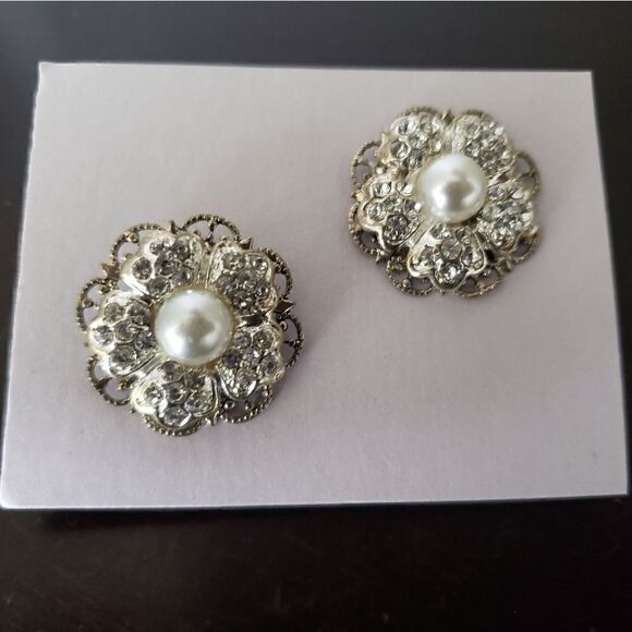 Vintage Style Post Earrings  - Picture 1 of 3